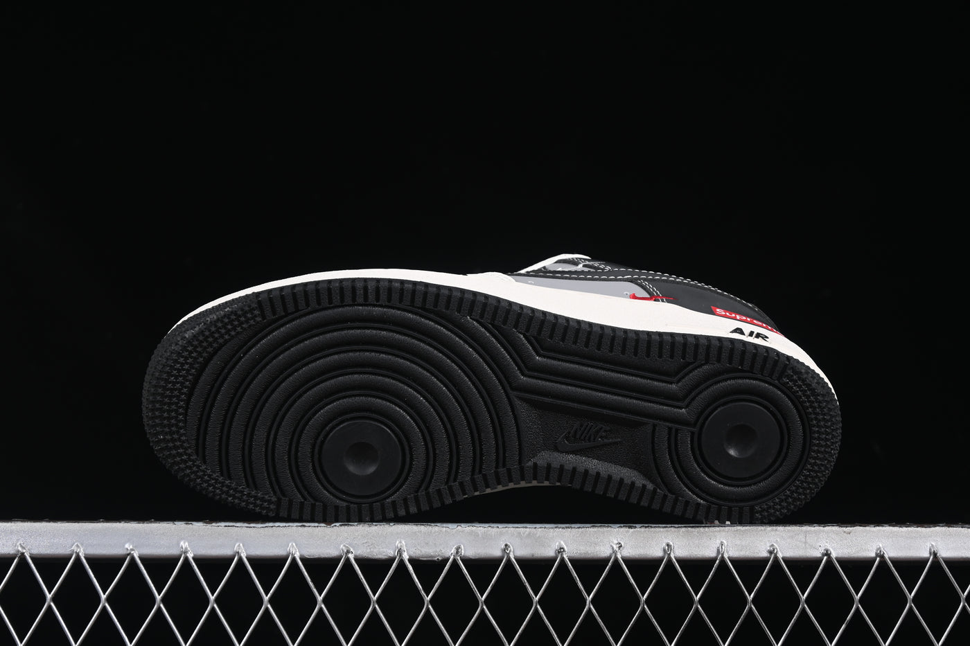 Nike Air Force 1 Low x Supreme – Shadow Grey/Black/White - Luxjewelss 