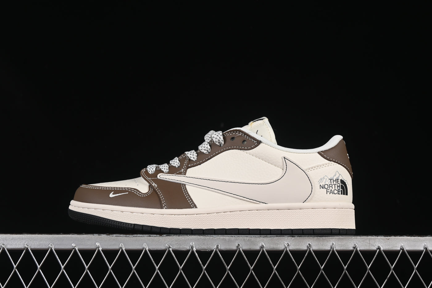 Nike Air Jordan 1 Low OG x The North Face - Luxjewelss 