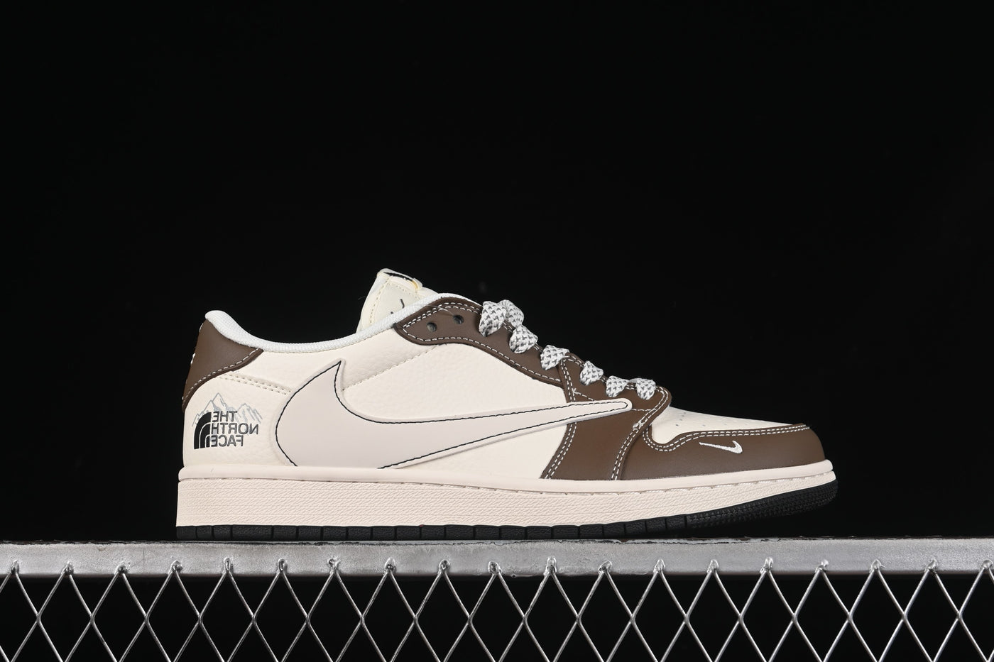 Nike Air Jordan 1 Low OG x The North Face - Luxjewelss 