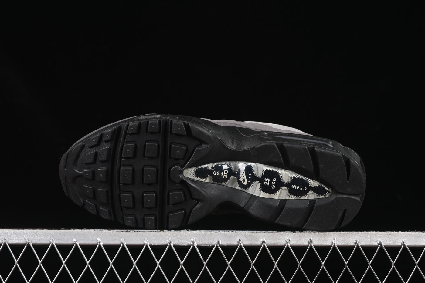 Nike Air Max 95 - Grey Black Gradient - Luxjewelss 