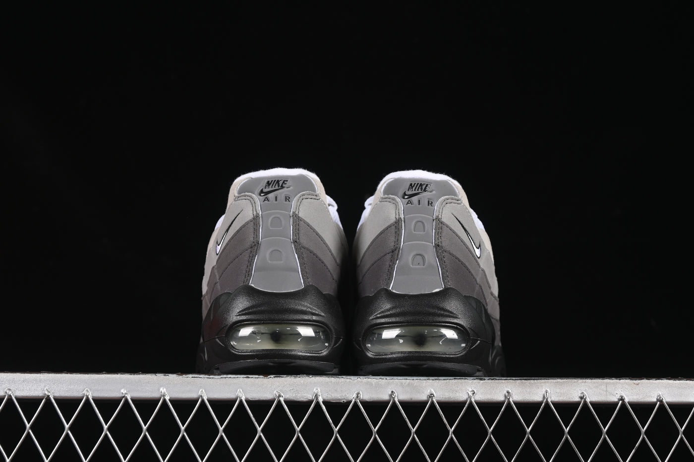 Nike Air Max 95 - Grey Black Gradient - Luxjewelss 