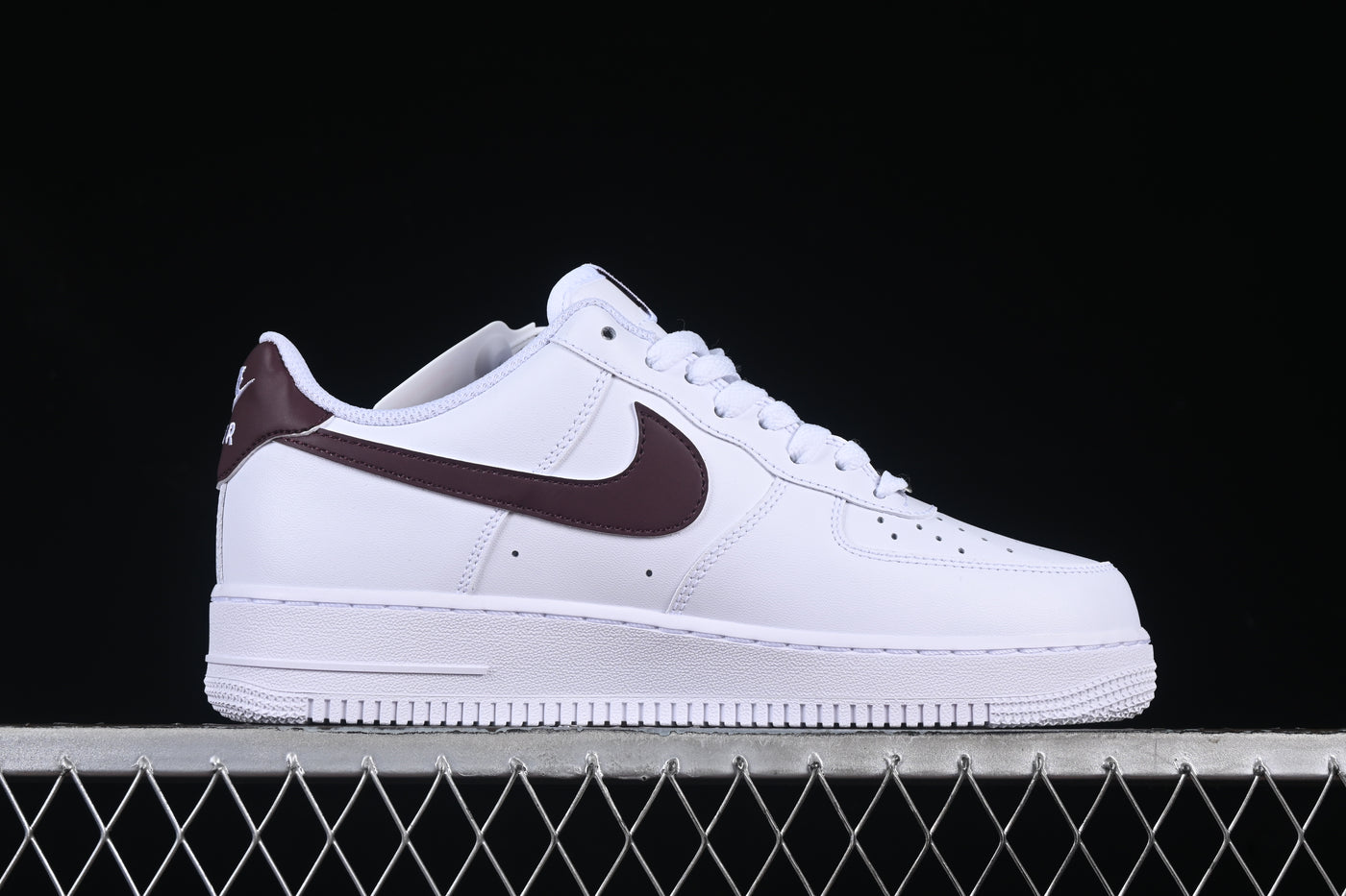 Nike Air Force 1'07 Low - White Corduroy Burgandy - Luxjewelss 