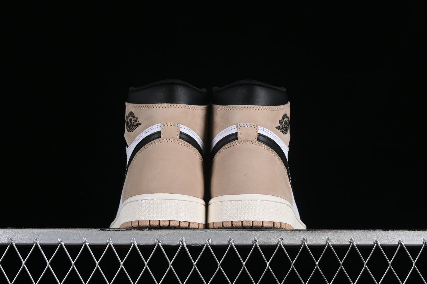 Nike Air Jordan 1 High OG "Latte" - Luxjewelss 